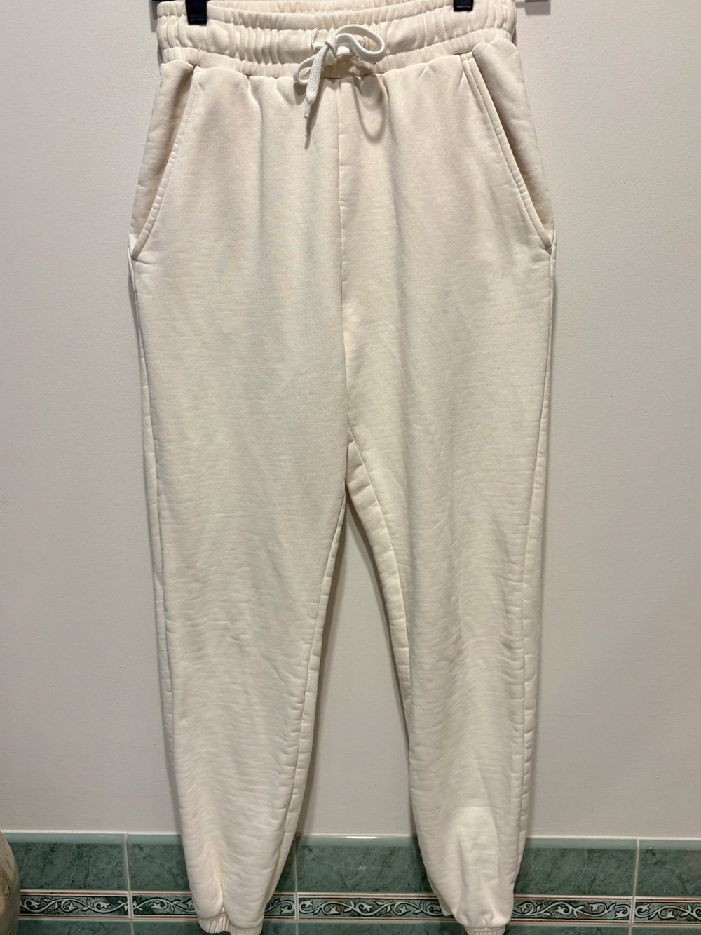 We Wore What cream jogger sweatpants size XS 100% cotton